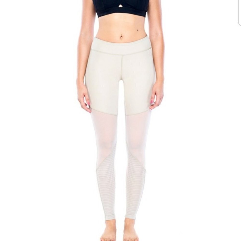 Electric Yoga Almost Nude Mesh Inset Legging - Large - Picture 3 of 15